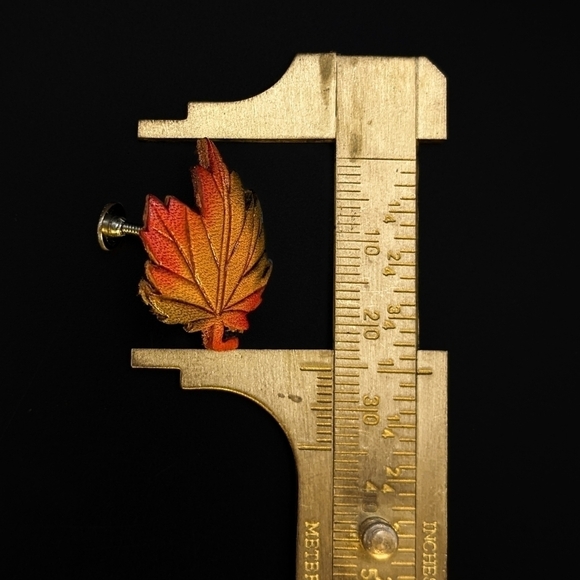 Vintage Autumn Leather Maple Leaf Brooch and Earrings Set - Cottagecore - Picture 6 of 7